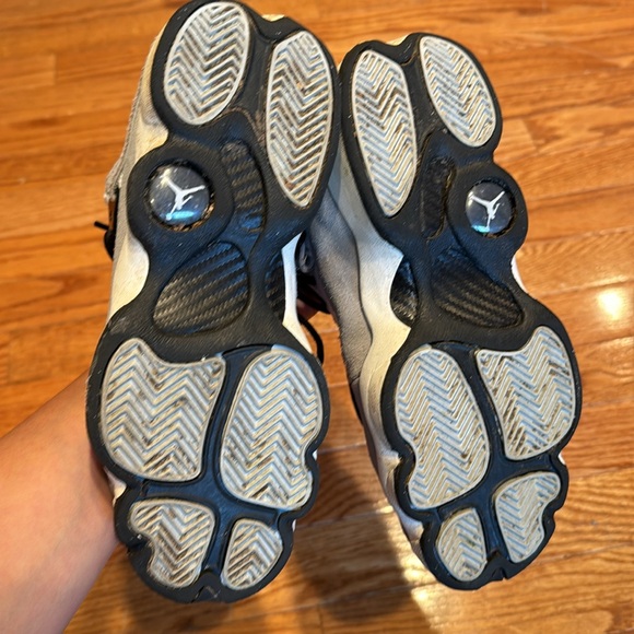 Only worn a handful of times. Very cool air Jordan’s. Boys size 4. - Picture 8 of 8